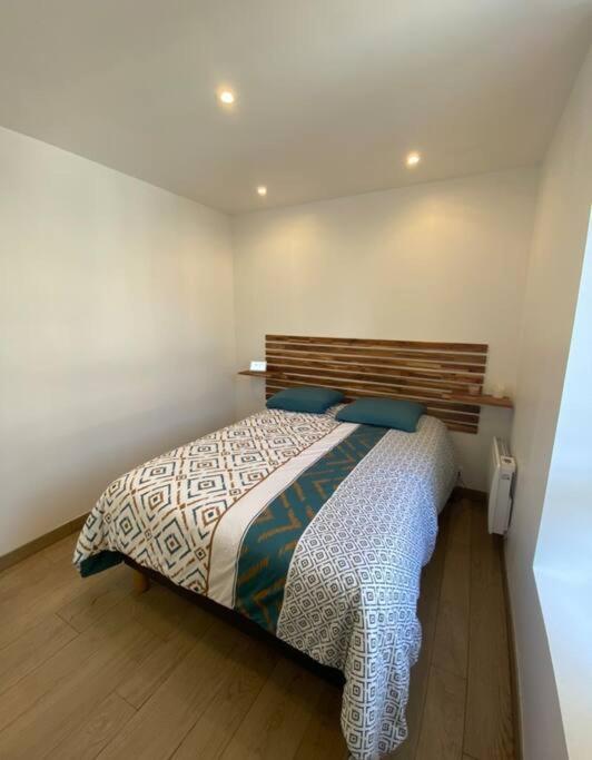 Appartement Avec Terrasse Quimper Exteriör bild