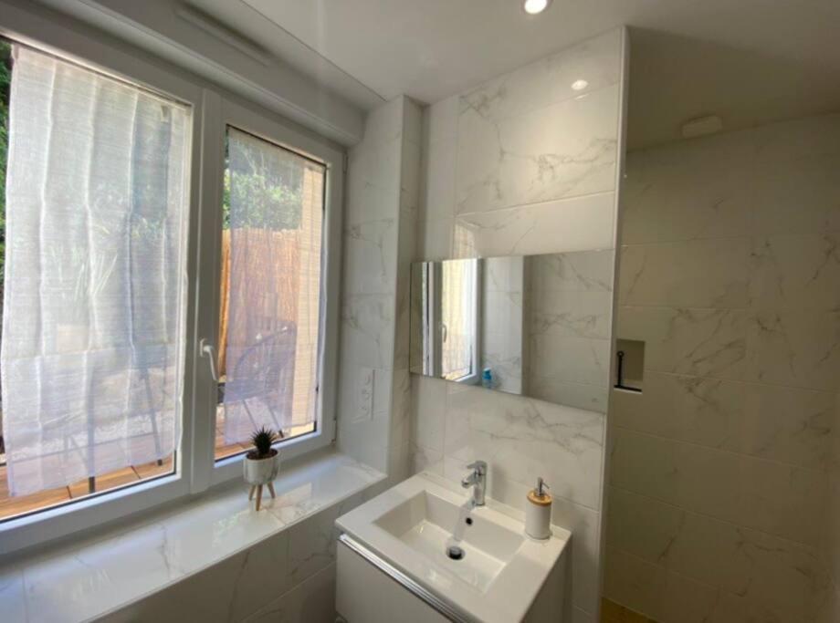 Appartement Avec Terrasse Quimper Exteriör bild